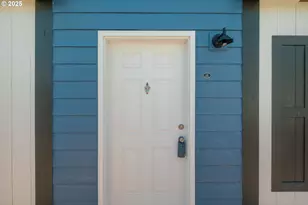 2935 Surf Ct NE, Salem, OR 97305 - Photo 1