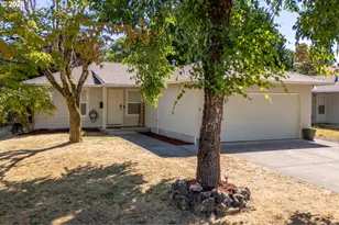 258 S 4th St, Saint Helens, OR 97051 - Photo 1