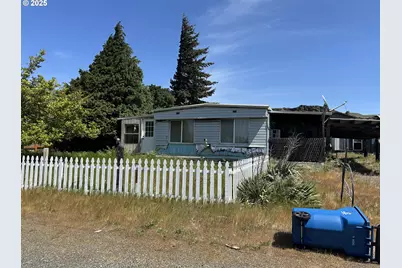 417 Klickitat Ave, Lyle, WA 98635 - Photo 1