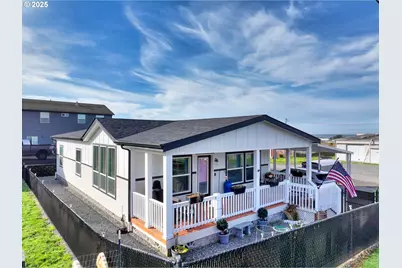29611 Pacific St, Gold Beach, OR 97444 - Photo 1