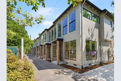 6013 NE 30th Ave #5, Portland, OR 97211 - Photo 1