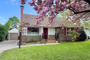 8922 SE Market St, Portland, OR 97216 - Photo 1