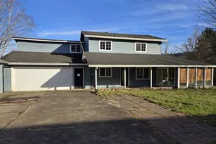 30174 Sandy Ln, Rainier, OR 97048 - Photo 1