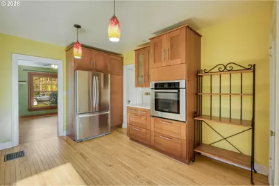 3724 SE Franklin St, Portland, OR 97202 - Photo 1