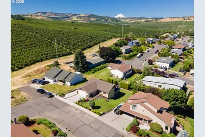 2111 View Ct, The Dalles, OR 97058 - Photo 1
