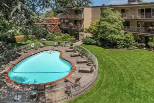 2393 SW Park Pl, Portland, OR 97205 - Photo 1