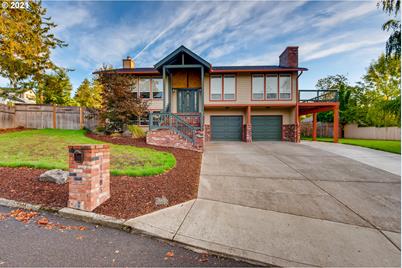 11285 SE Westgate Way, Happy Valley, OR 97086 - Photo 1