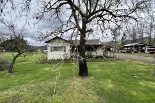 524 Buckhorn Rd, Roseburg, OR 97470 - Photo 1