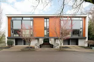 245 SW Meade St, Portland, OR 97201 - Photo 1