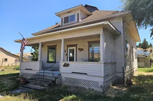 625 Seventh St, Fossil, OR 97830 - Photo 1