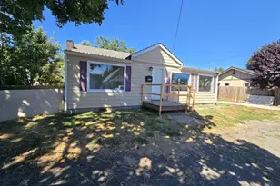 607 S 6th Ave, Kelso, WA 98626 - Photo 1