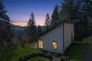 28460 Sutherlin Ln, Eugene, OR 97405 - Photo 1