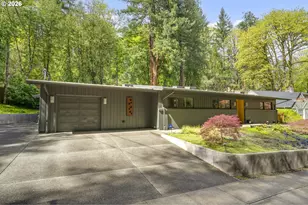 2825 SW Fairview Blvd, Portland, OR 97205 - Photo 1