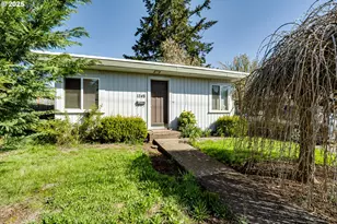 1248 E Madison Ave, Cottage Grove, OR 97424 - Photo 1