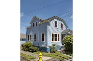 612 Harrison Ave, Astoria, OR 97103 - Photo 1