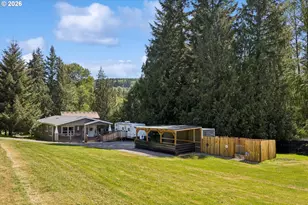 230 Hometown Dr, Kelso, WA 98626 - Photo 1