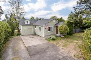 3403 Columbia Heights Rd, Longview, WA 98632 - Photo 1