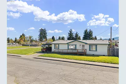 300 S 7th St, Creswell, OR 97426 - Photo 1