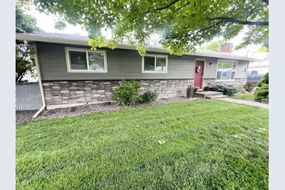 405 1st St, La Grande, OR 97850 - Photo 1