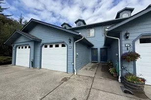 951 Jasper Ln, Florence, OR 97439 - Photo 1