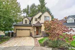 9415 NE River Point Cir, Portland, OR 97211 - Photo 1