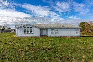 30683 Spring Ct, Hermiston, OR 97838 - Photo 2