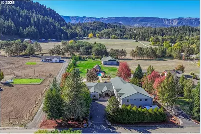 315 Evelyn St, Roseburg, OR 97471 - Photo 1