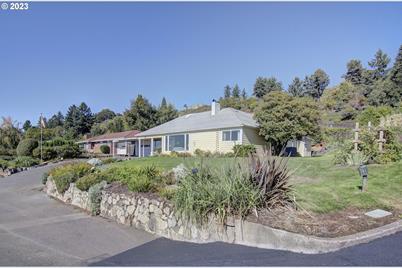 6070 Clair St, Vancouver, WA 98661 - Photo 1