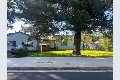 933 SE 174th Ave, Portland, OR 97233 - Photo 1