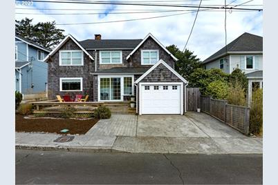240 10th Ave - Photo 1