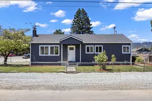 514 E 2nd Ave, Riddle, OR 97469 - Photo 1