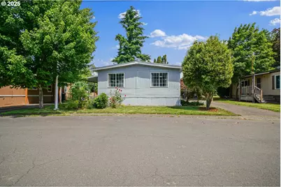 18780 Central Point Rd #18, Oregon City, OR 97045 - Photo 1