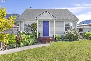 164 N Moss St, Lowell, OR 97452 - Photo 1