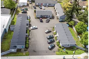 13718 SE Division St, Portland, OR 97236 - Photo 1