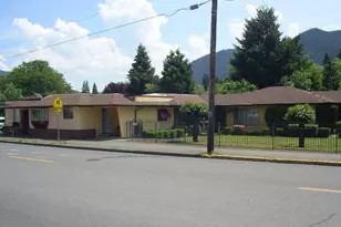 48074 E 1st St, Oakridge, OR 97463 - Photo 1