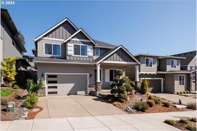 15823 SE Bollam Dr, Happy Valley, OR 97015 - Photo 1