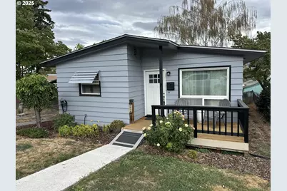 1019 E 14th St, The Dalles, OR 97058 - Photo 1