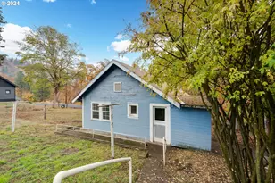 121 Garrett Ave, Klickitat, WA 98628 - Photo 1