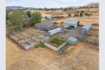 1405 17th St, Baker City, OR 97814 - Photo 1