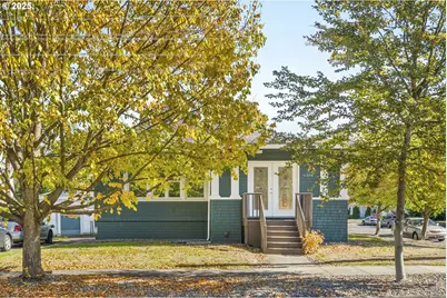 6304 N Burrage Ave, Portland, OR 97217 - Photo 1