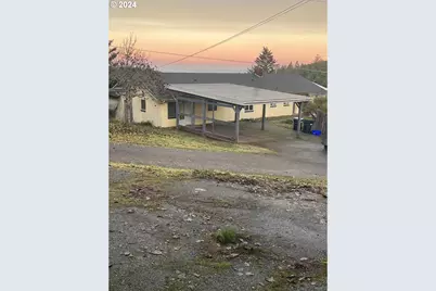 28314 Emerald Dr, Gold Beach, OR 97444 - Photo 1