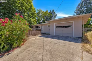 1157 NE Malheur Ave, Roseburg, OR 97470 - Photo 1