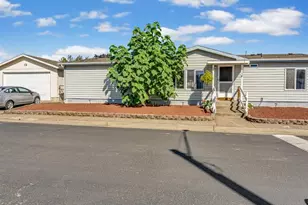 610 Vaughan Ln, Lebanon, OR 97355 - Photo 1