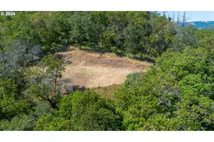 1135 Sweetbrier Ave, Roseburg, OR 97471 - Photo 1