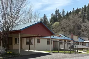 813 S Canyon Blvd, John Day, OR 97845 - Photo 1