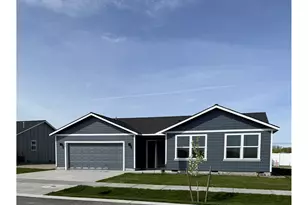 202 SW Sparrow St, Boardman, OR 97818 - Photo 1