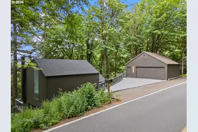 2902 SW Fairmount Blvd, Portland, OR 97239 - Photo 1