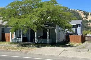 1434 SE Pine St, Roseburg, OR 97470 - Photo 1