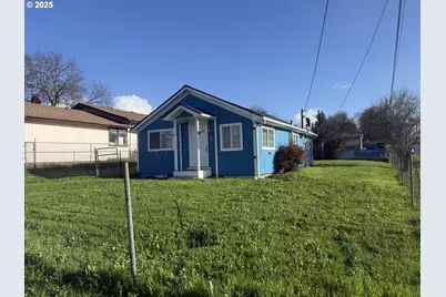 110 SE Darrell Ave, Winston, OR 97496 - Photo 1