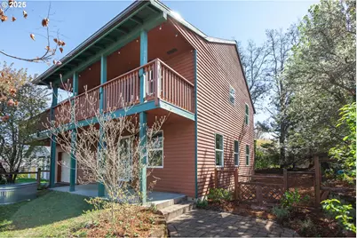 817 Devon Ct, Hood River, OR 97031 - Photo 1